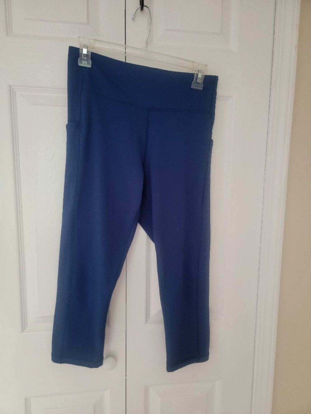 Women's TEK GEAR Ultra Stretch Capri Leggings, Blue, Size L with Leg Pockets